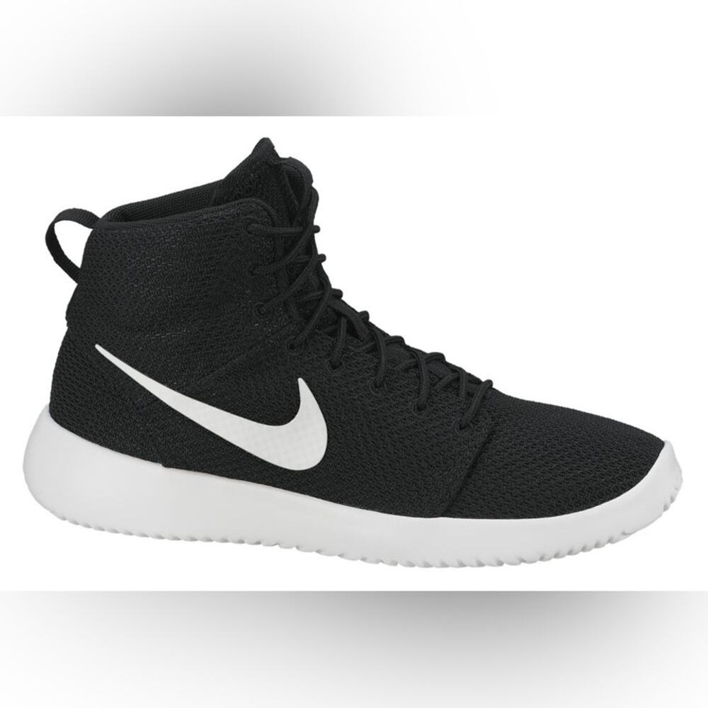 Nike WMNS Roshe Court size 9 black white color way